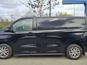Volkswagen Transporter (2024) thumbnail 3