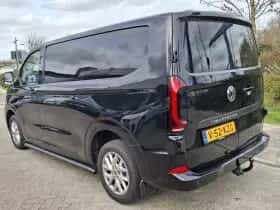Volkswagen Transporter (2024) thumbnail 4