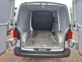 Volkswagen Transporter (2020) thumbnail 22