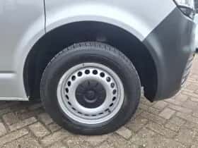 Volkswagen Transporter (2020) thumbnail 25