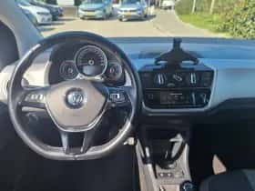 Volkswagen Up! (2018) thumbnail 11