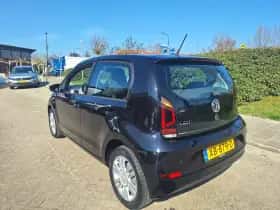 Volkswagen Up! (2018) thumbnail 9