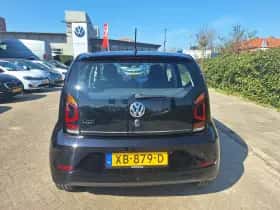 Volkswagen Up! (2018) thumbnail 10