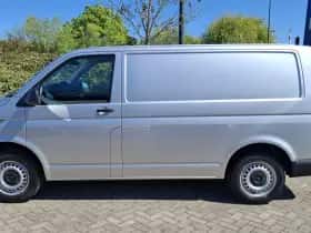 Volkswagen Transporter (2020) thumbnail 4