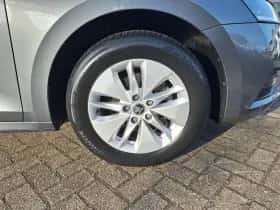 Škoda Octavia (2023) thumbnail 28