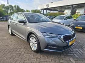 Škoda Octavia (2023) thumbnail 4