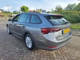 Škoda Octavia (2023) thumbnail 6