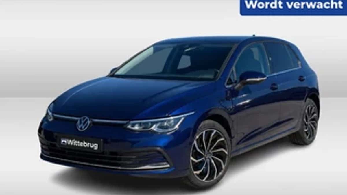 Volkswagen Golf (2022) — foto 1