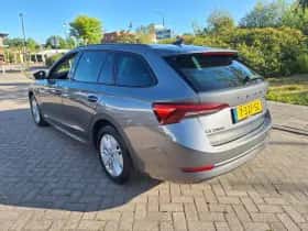 Škoda Octavia (2023) thumbnail 6