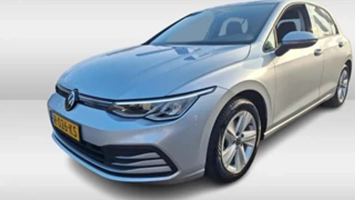 Volkswagen Golf (2022) — foto 1
