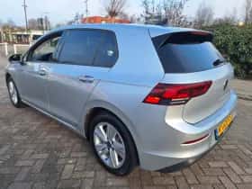 Volkswagen Golf (2022) thumbnail 5