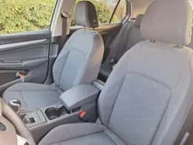 Volkswagen Golf (2022) thumbnail 9