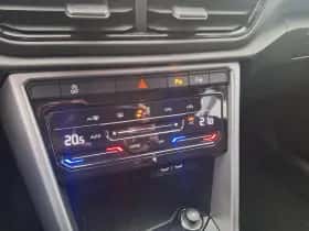 Volkswagen T-Roc (2024) thumbnail 20