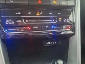 Volkswagen T-Roc (2024) thumbnail 21