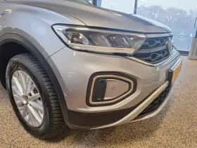 Volkswagen T-Roc (2024) thumbnail 29