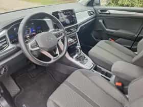 Volkswagen T-Roc (2024) thumbnail 7