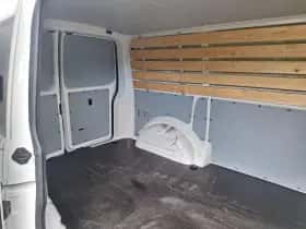 Volkswagen Transporter (2023) thumbnail 22