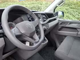 Volkswagen Transporter (2024) thumbnail 11