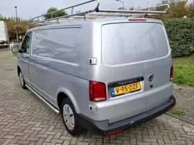 Volkswagen Transporter (2024) thumbnail 3