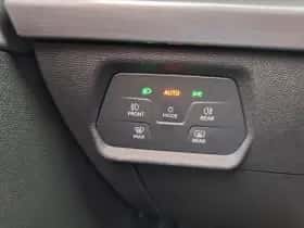 SEAT Leon (2025) thumbnail 16