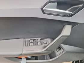 SEAT Leon (2025) thumbnail 10