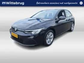 Volkswagen Golf (2023) thumbnail 1