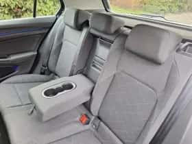 Volkswagen Golf (2023) thumbnail 25