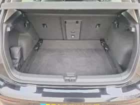 Volkswagen Golf (2023) thumbnail 30