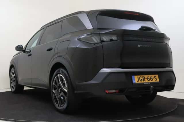 Peugeot E-5008 (2025) thumbnail 4