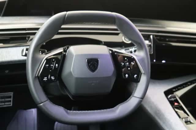 Peugeot E-5008 (2025) thumbnail 6