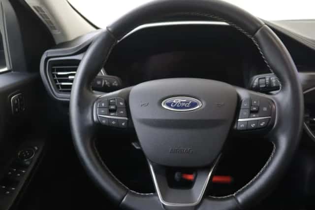 Ford Kuga (2020) thumbnail 6