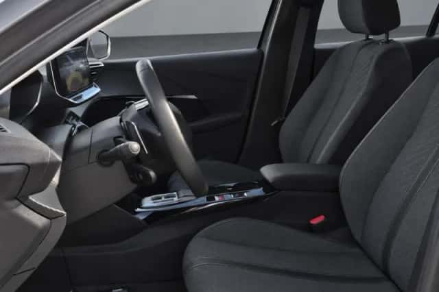 Peugeot 208 (2025) thumbnail 5