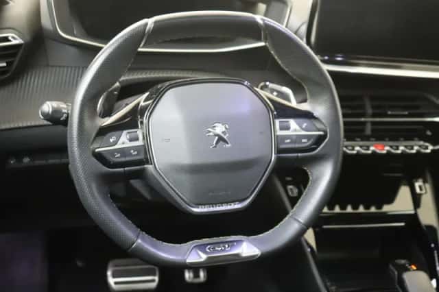 Peugeot 2008 (2021) thumbnail 5