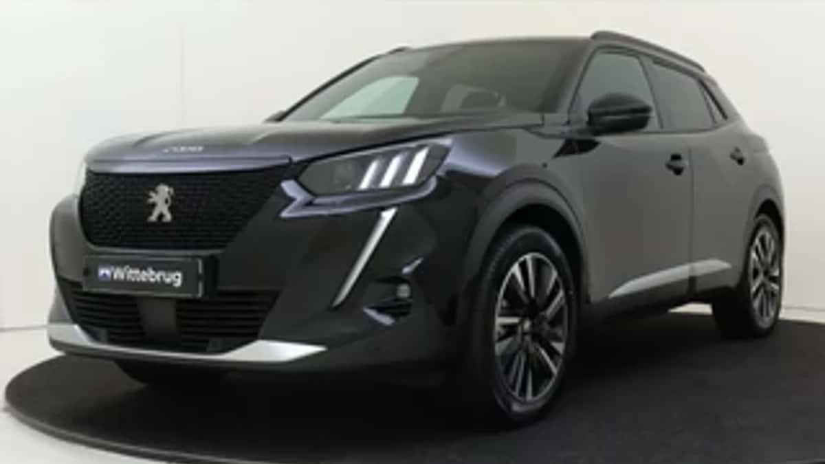 Peugeot e-2008 (2022) — foto 1