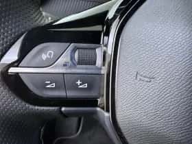 Peugeot e-2008 (2022) thumbnail 22