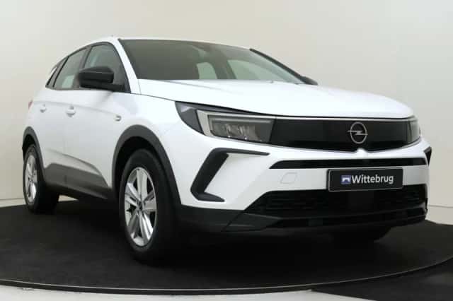 Opel Grandland (2023) thumbnail 3