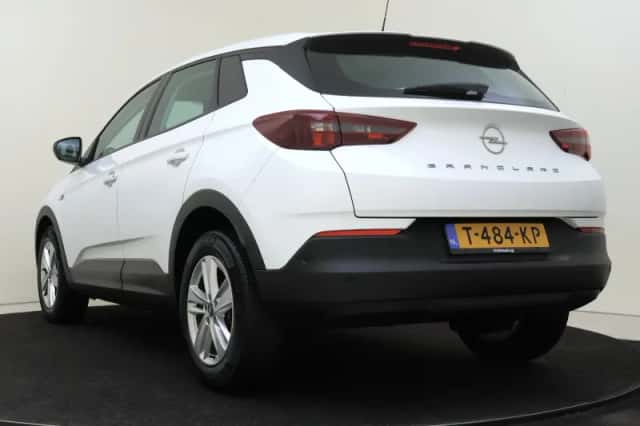 Opel Grandland (2023) thumbnail 4