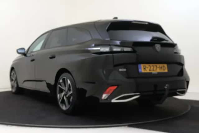 Peugeot 308 (2022) thumbnail 4