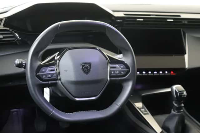 Peugeot 308 (2022) thumbnail 6