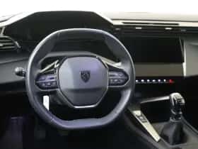 Peugeot 308 (2022) thumbnail 6