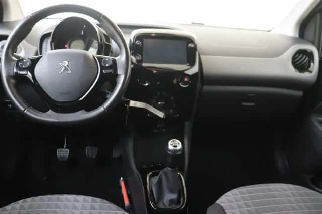 Peugeot 108 (2021) thumbnail 5
