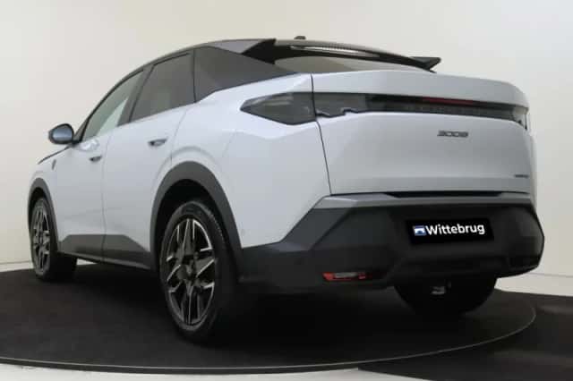 Peugeot 3008 (2024) thumbnail 3