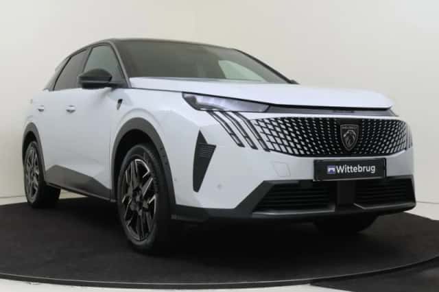 Peugeot 3008 (2024) thumbnail 4