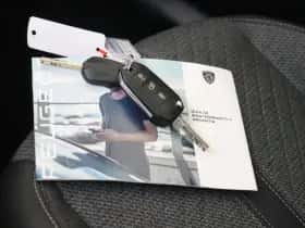 Peugeot 208 (2024) thumbnail 25