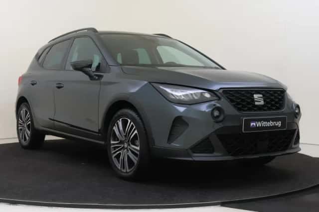 SEAT Arona (2022) thumbnail 3