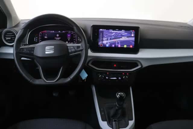 SEAT Arona (2022) thumbnail 5