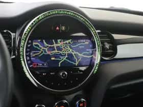 MINI Cooper (2023) thumbnail 15