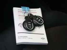 MINI Cooper (2023) thumbnail 25