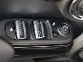 MINI Cooper (2023) thumbnail 29