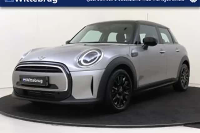 MINI Cooper (2023) thumbnail 1